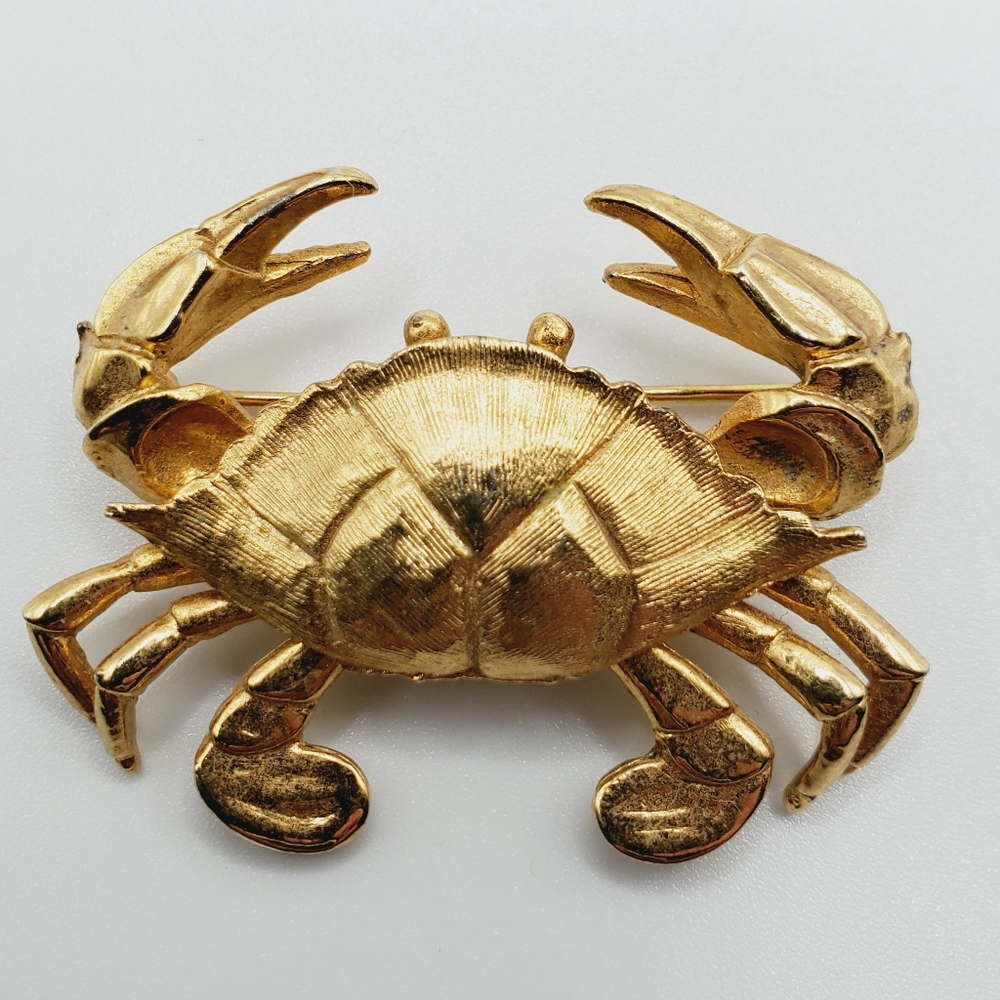 Vintage crab brooch pin gold figural beach sea animal 80's 90's euc